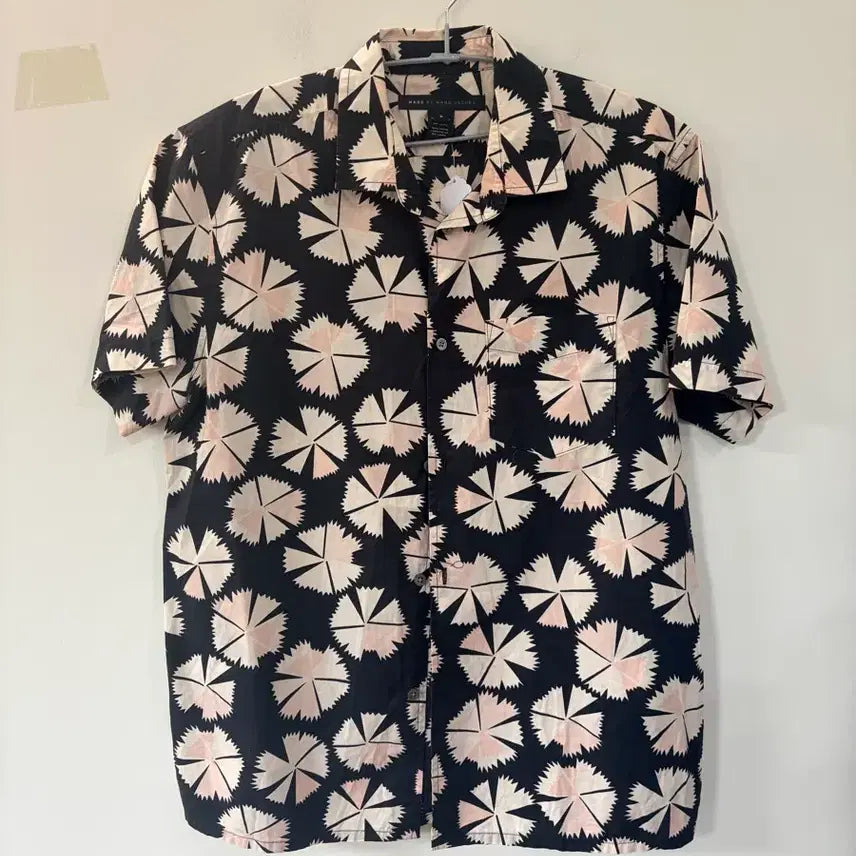 [BUNJANG] Marc Jacobs Flower Pattern Shirt Black Pink / 마크제이콥스 플라워 패턴 셔츠 블랙 핑크