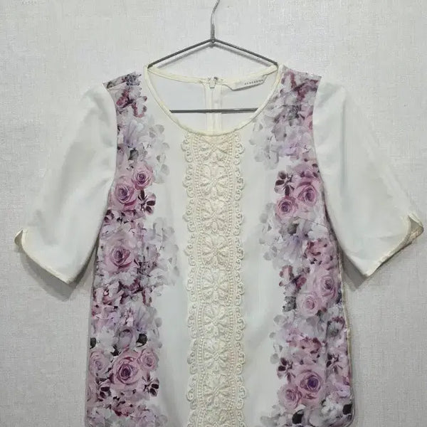 [BUNJANG] RENEEVON Lace Blouse / RENEEVON  레이스 블라우스