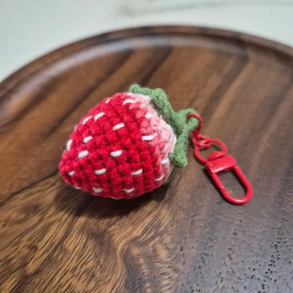 [BUNJANG] Handmade Knitted Strawberry Keychain / 뜨개 딸기 키링