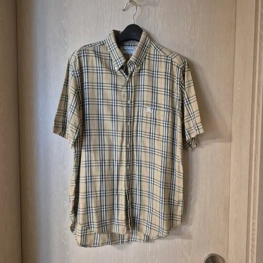 [BUNJANG] Burberry Check Short Sleeve Shirt Size 39M/95 / 버버리 체크 반팔 셔츠사이즈39M. 95