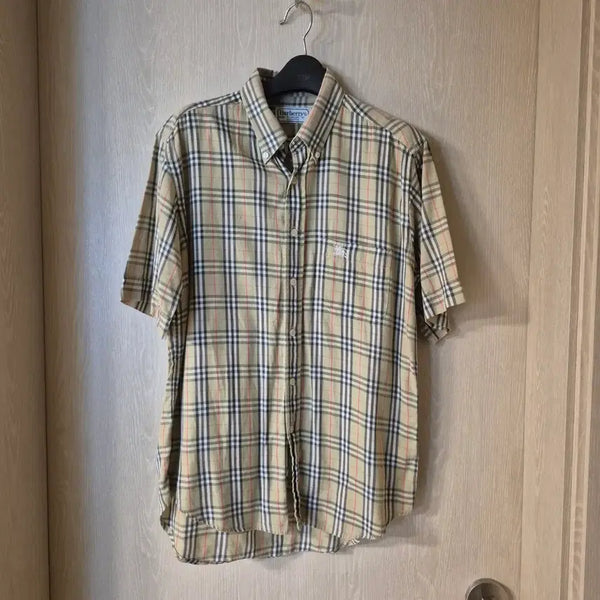 [BUNJANG] Burberry Check Short Sleeve Shirt Size 39M/95 / 버버리 체크 반팔 셔츠사이즈39M. 95