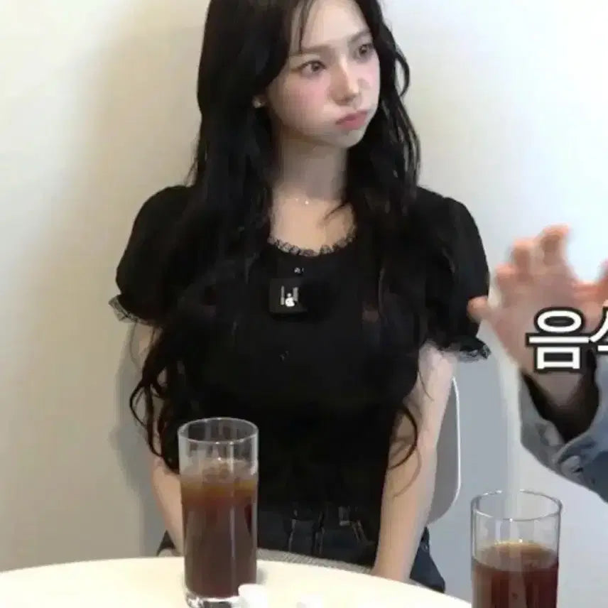 [BUNJANG] Rola Rola Frill Shirring Blouse Black / 로라로라 프릴 셔링 블라우스 블랙 보유중