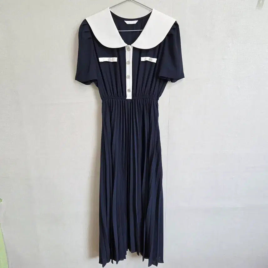 [BUNJANG] Smoore Women's Half Sleeve Pleated Wide Collar Dress JJ3057 / smoore 여성 반팔 빅카라 주름 원피스 F JJ3057