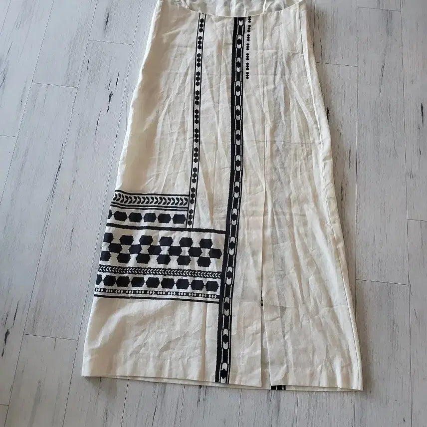 [BUNJANG] Massimo Dutti Patterned Dress Size 42 (EUR) / Massimo Dutti 패턴 원피스 42 (EUR)