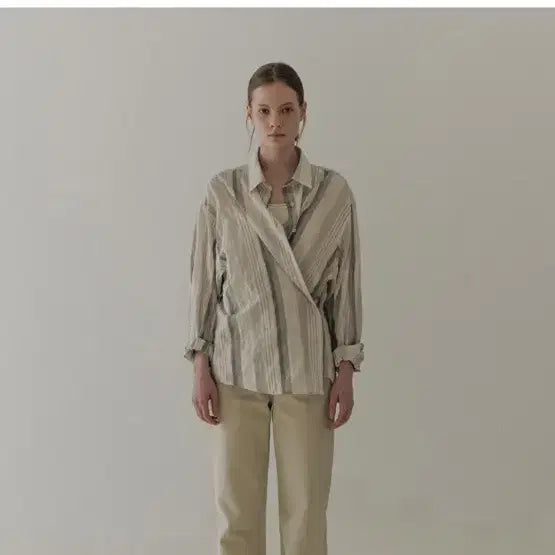 [BUNJANG] Moia Stripe Shirt / 모이아 스트라이프 셔츠