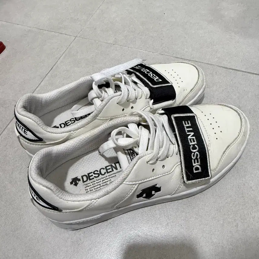 [BUNJANG] Descente Velcro Sneakers / 데상트 벨크로 스니커즈