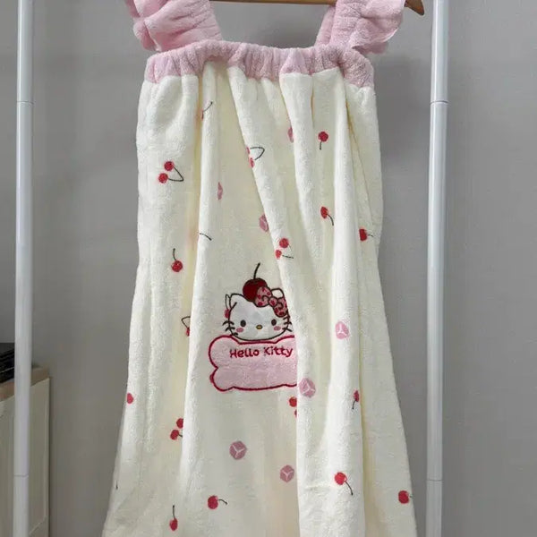 [BUNJANG] Hello Kitty Cherry Pattern Shower Gown One-Piece Loungewear / 새상품 헬로키티 샤워가운 원피스 홈웨어 잠옷