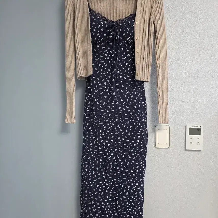[BUNJANG] Hypnotic Ascenti Flower Long Dress with Cardigan Set / 히프나틱 아센티 플라워 롱원피스 캡내장 잔꽃무늬 가디건 세트