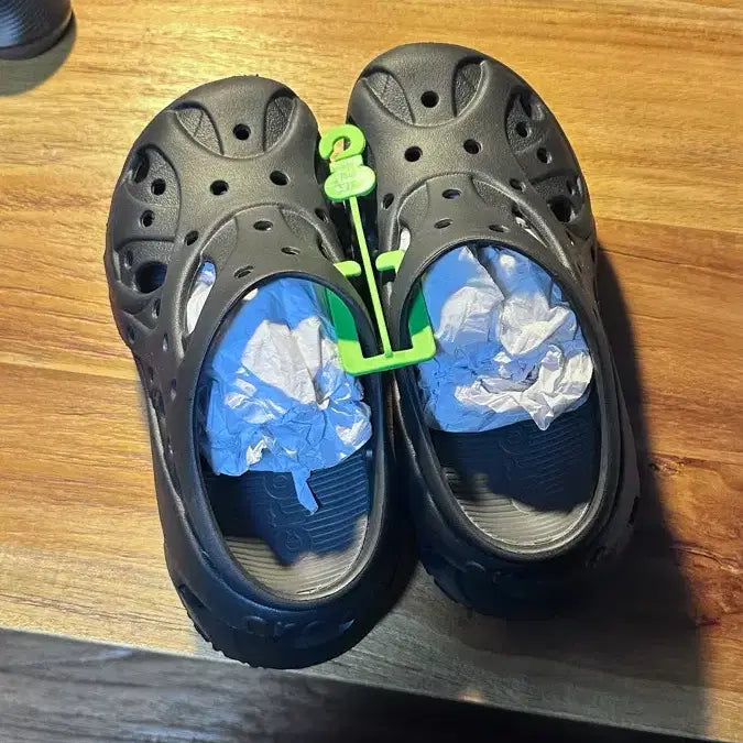 [BUNJANG] Crocs Caged Clog W7 (240mm) / 크록스 케이지드 클로그 W7(240)