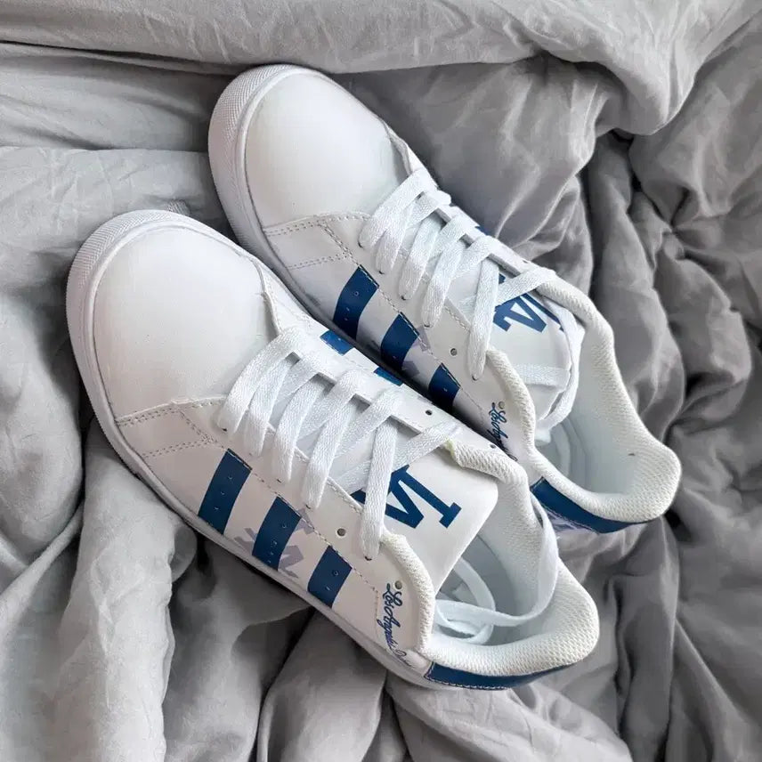 [BUNJANG] BTS V x Adidas LA Dodgers Collaboration Sneakers - White/Blue / [BTS] 아디다스 LA다저스 & V 콜라보 운동화 화이트 블루