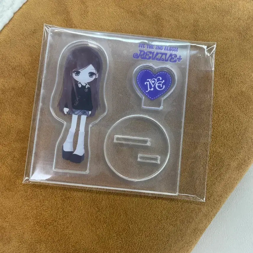 [BUNJANG] IVE Rei Album Acrylic Stand / 아이브 리바이브 러브드 앨범 아크릴 스탠드 이서