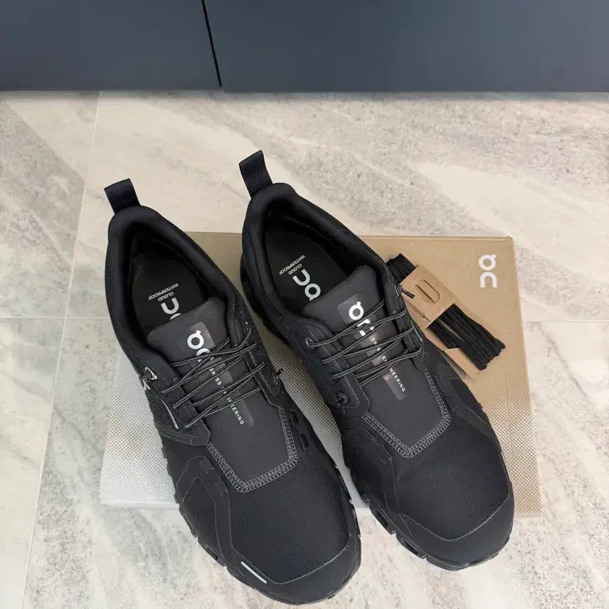 [BUNJANG] OnRunning Cloud 6 WP Waterproof Running Shoes / 온러닝 클라우드6 WP 남성 신품급