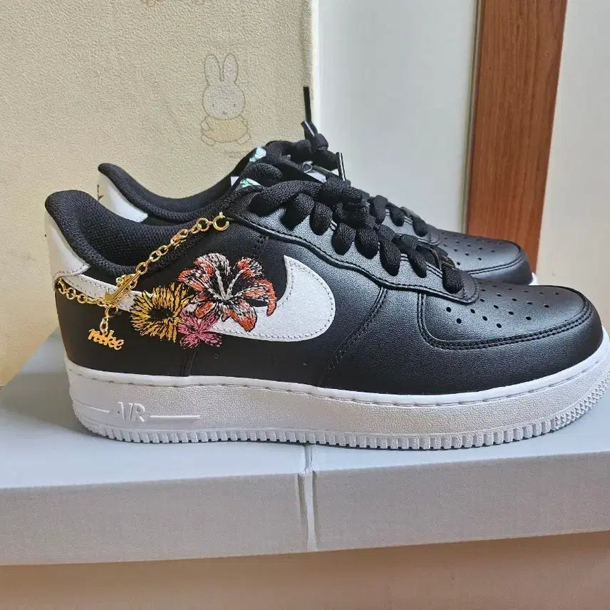 [BUNJANG] Nike Air Force 1 '07 Flower Women's Shoes / 에어포스 1 플라워