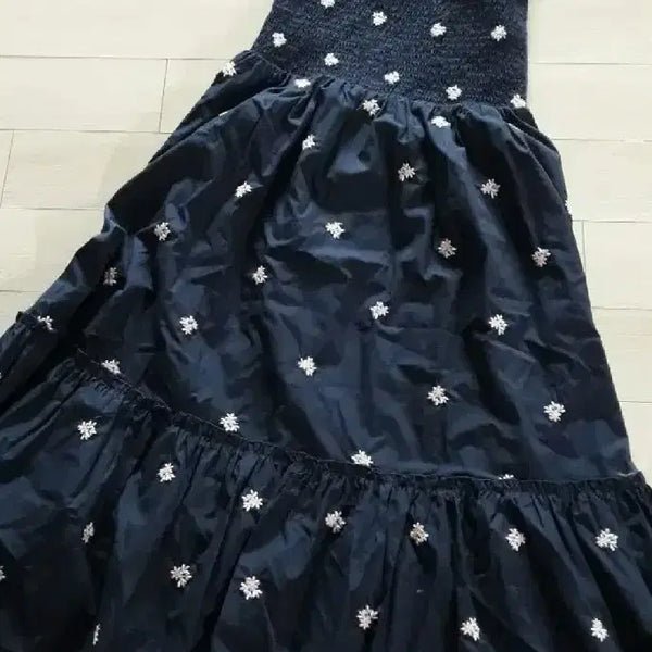 [BUNJANG] Navy Flower Embroidered Dress / 네이비 플라워 자수  원피스