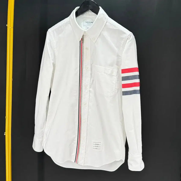 [BUNJANG] Thom Browne Signature Striped Zip Oxford Shirt White (Size 2) / [2사이즈] 톰브라운 사선완장 지퍼 셔츠 화이트 (MWL275A)