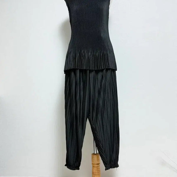 [BUNJANG] Black Pleated Sleeveless Top + Pants Set / 블랙 플리츠 민소매 상의 + 바지 세트