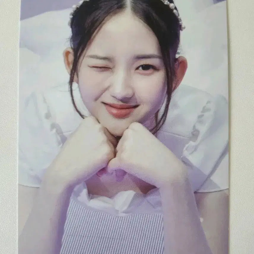 [BUNJANG] tripleS Jiwoo Crystal Eyes Studio Postcard / 트리플에스 지우 크아 공방 엽서