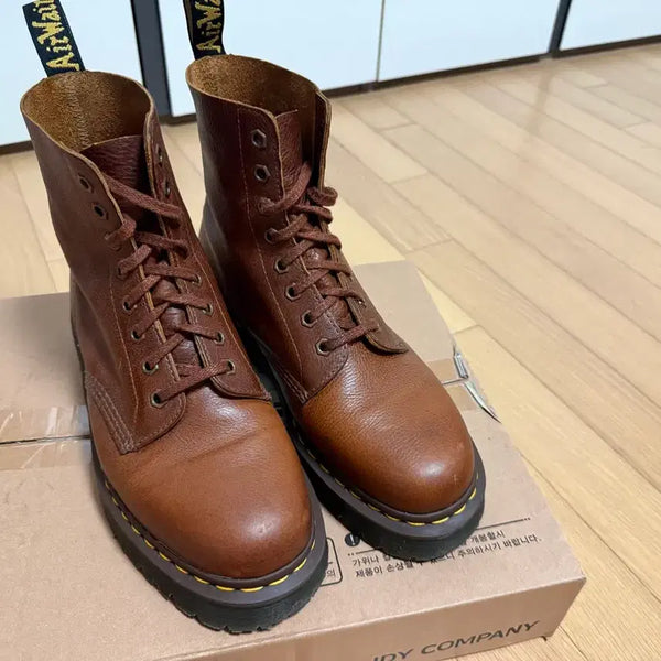 [BUNJANG] Dr. Martens 1460 Boots Brown UK 9 / 닥터마틴 1460 부츠 브라운 uk9