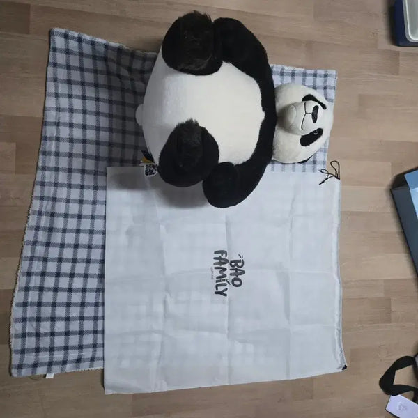 [BUNJANG] Bao Family Lv. Love Doll / 바오패밀리 러바오 인형 판매합니다