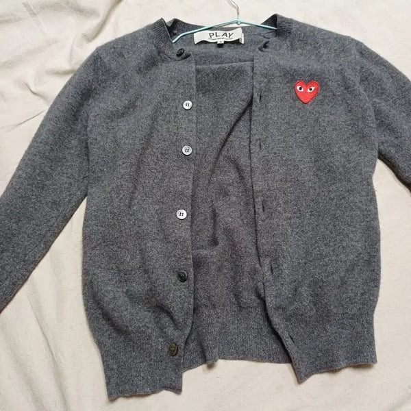 [BUNJANG] Comme des Garçons PLAY Red Heart Cardigan Grey / 플레이 꼼데가르송 레드 하트 가디건 그레이