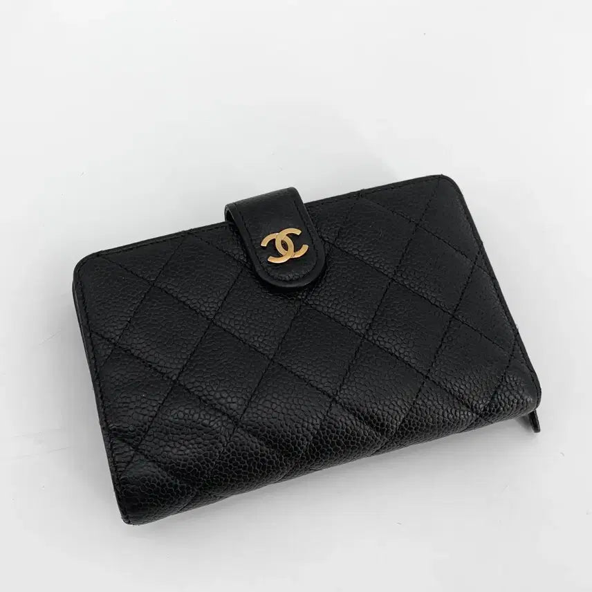 [BUNJANG] Chanel Caviar Gold Logo Diary Bi-fold Wallet / [당일출고] 샤넬 캐비어 금장 다이어리 중지갑
