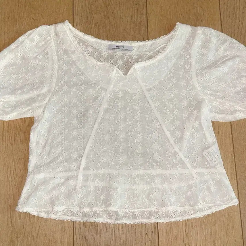 [BUNJANG] Monts Blouse / Monts 블라우스