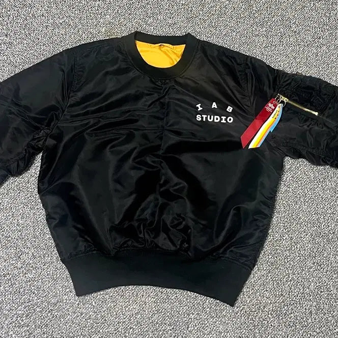 [BUNJANG] IAB Industry MA-1 Crewneck Black / IAB 알파인더스트리 ma-1 크루넥 블랙