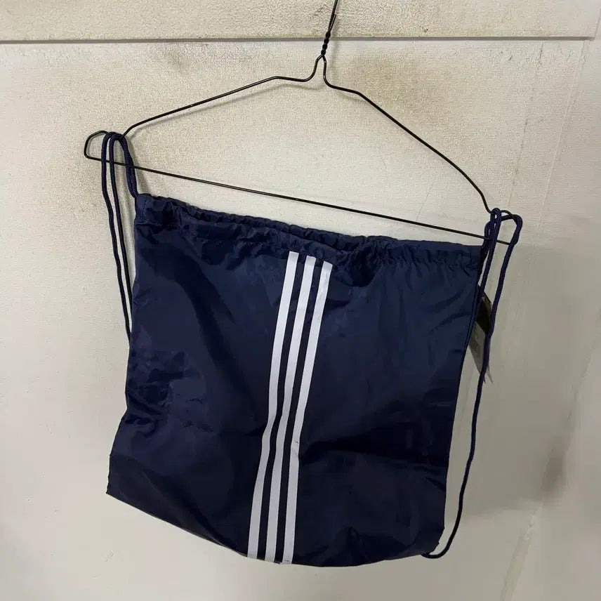 [BUNJANG] Adidas 3-Stripes Nylon Drawstring Bag / 아디다스 삼선 나일론 복주머니 가방