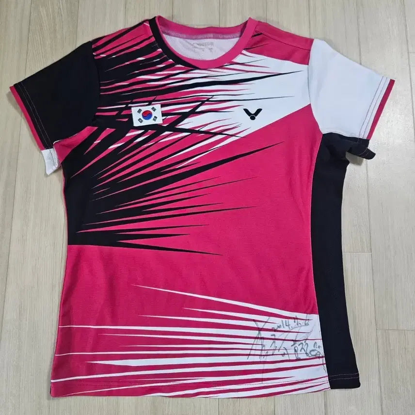 [BUNJANG] Victor 2014 Badminton National Team Lee Hyo-jung Uniform (Size M) / 빅터 2014년 배드민턴 국가대표 이효정 유니폼 M