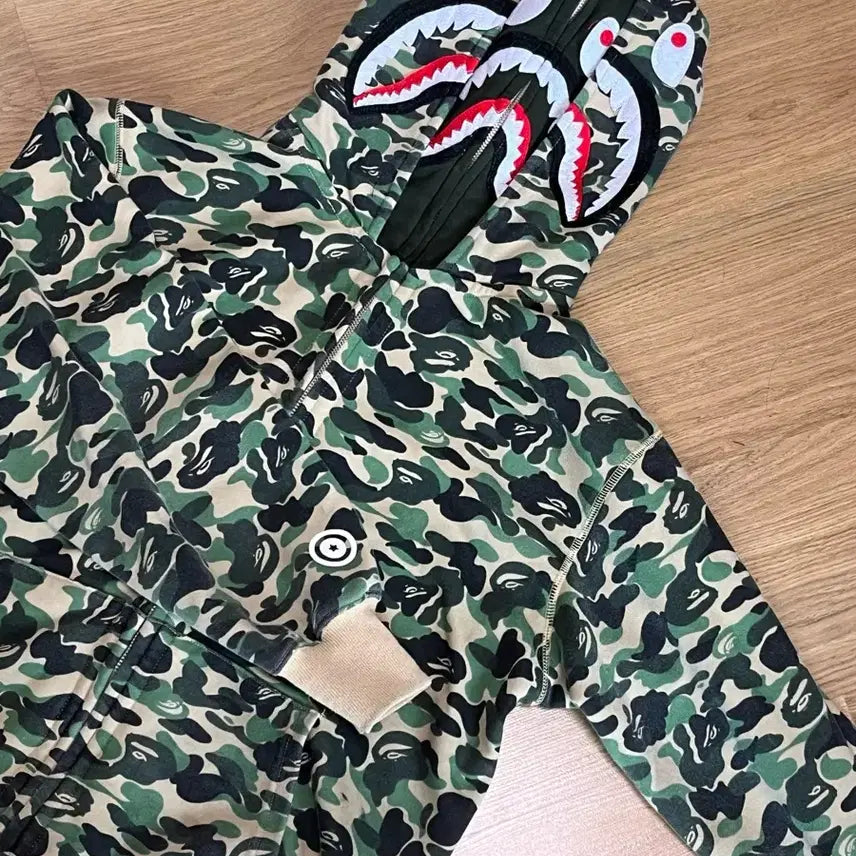 [BUNJANG] A Bathing Ape Double Shark Camo Hoodie Zip-Up / 베이프 더블 샤크 카모 후드 집업