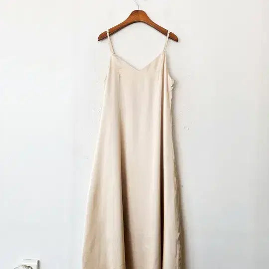 [BUNJANG] RAON Beige Satin Dress / RAON 베이지 세틴 원피스