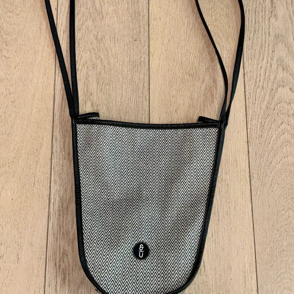 [BUNJANG] AND YOU ITAEWON Bag Black / 앤유_ITAEWON Bag_블랙