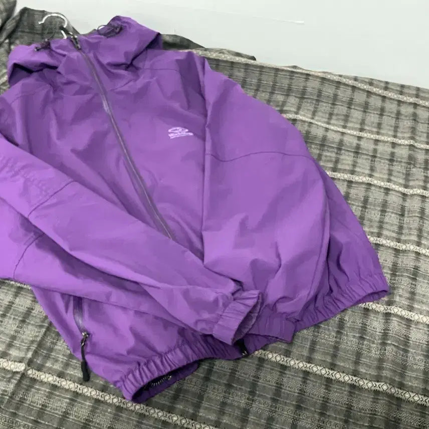 [BUNJANG] Travel Windbreaker Purple / 트레블 바람막이 퍼플