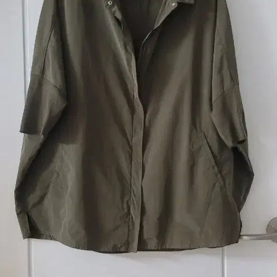 [BUNJANG] DEMOO Khaki Shirt-Style Outerwear for Spring/Fall/Early Summer / 데무 셔츠형 아우터 (봄가을용 초여름용)
