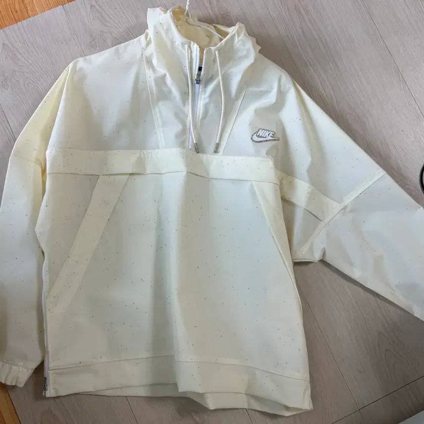 [BUNJANG] Nike Women's Earth Day Anorak Hooded Windbreaker Jacket / 나이키 우먼스 얼쓰데이 아노락 후드 바람막이 자켓 미착용