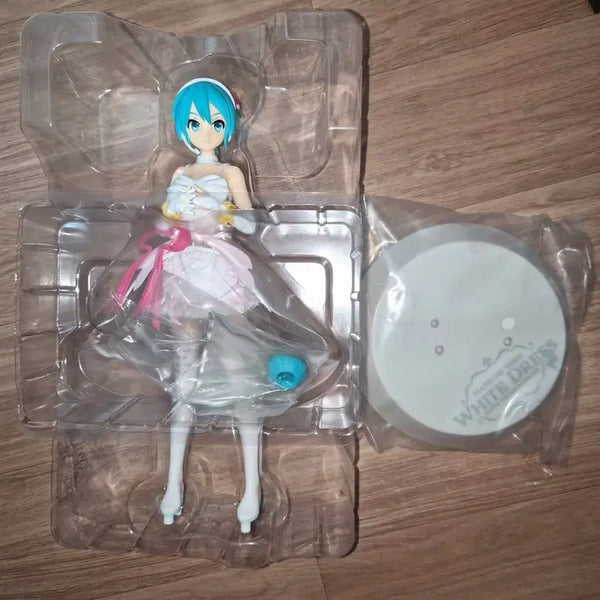 [BUNJANG] Hatsune Miku White Dress Figure / 하츠네 미쿠 피규어 화이트 드레스