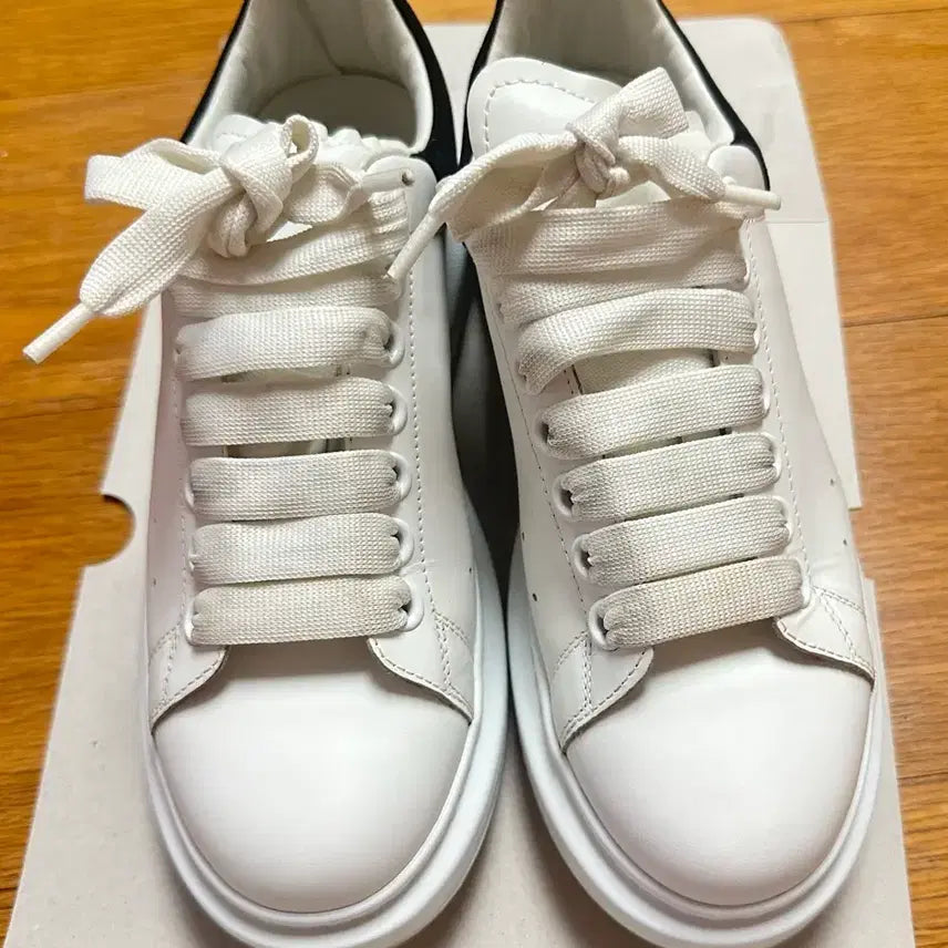 [BUNJANG] Alexander McQueen Oversized Sole Sneakers Size 37 / 알렉산더 맥퀸 오버솔 스니커즈 37사이즈