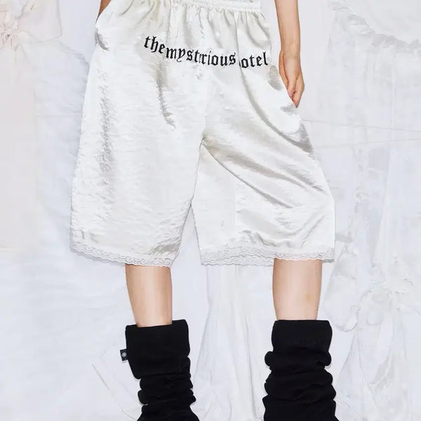 [BUNJANG] Mysterious Hotel Lace Satin Bermuda Shorts - Ivory / 미스테리어스호텔 LACE SATIN BERMUDA - IVORY