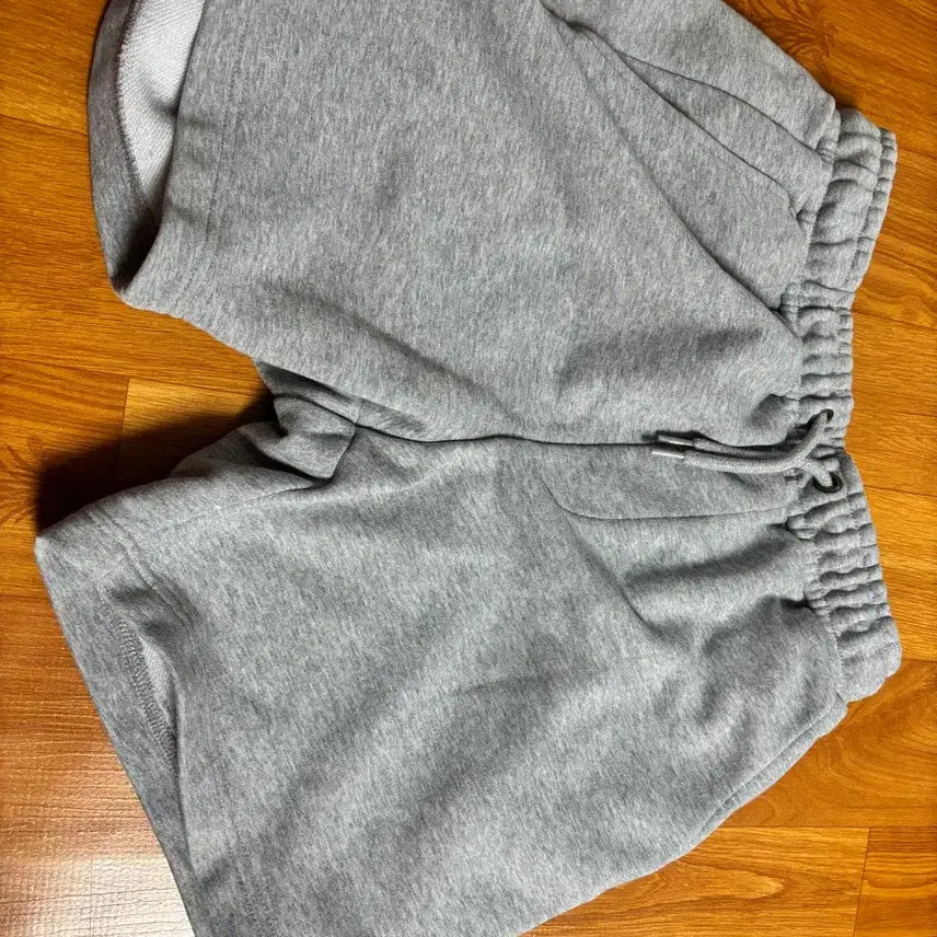 [BUNJANG] YALE Training Shorts Grey / YALE 트레이닝 반바지 그레이