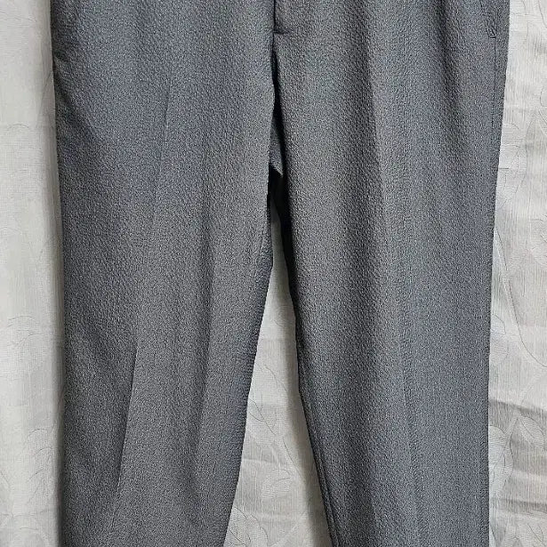 [BUNJANG] Cremieux Seersucker Banding Slack Pants (Summer Pants) / CREMIEUX 시어서커 밴딩 슬랙스 팬츠 (여름바지)