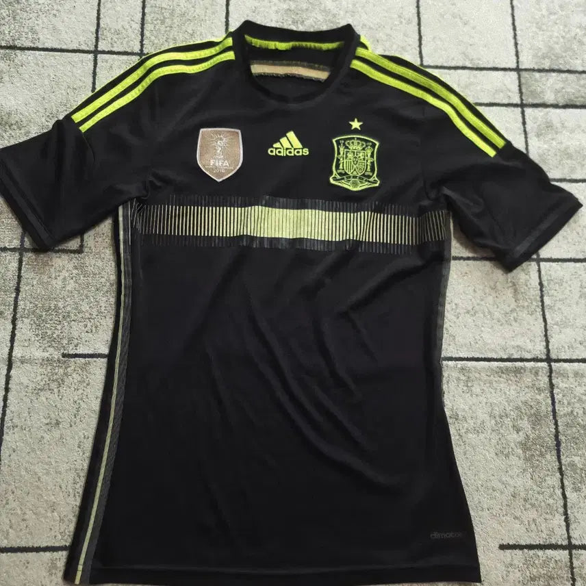 [BUNJANG] Adidas Spain National Team Jersey Size 90 / [매장정품]아디다스 스페인 국가대표 유니폼 사이즈 90