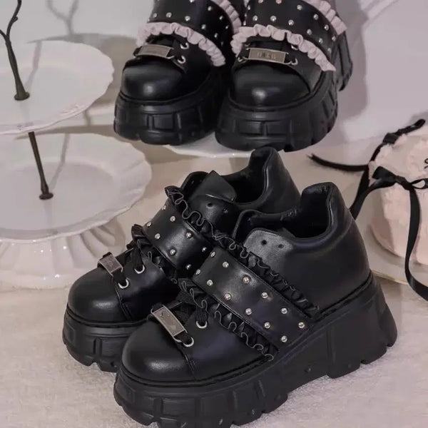 [BUNJANG] PIUM Frill Belt Volume Sneakers - Black / pium 프릴 벨트 볼륨 스니커즈 블랙 피움 스나계 걸리계 지뢰계 양산형 리즈리사 운동화 통굽
