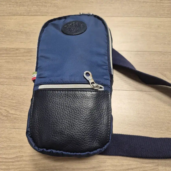 [BUNJANG] OROBIANCO Sling Bag Leather Blend Navy / 오르비안코 슬링백 네이비 가죽 혼방