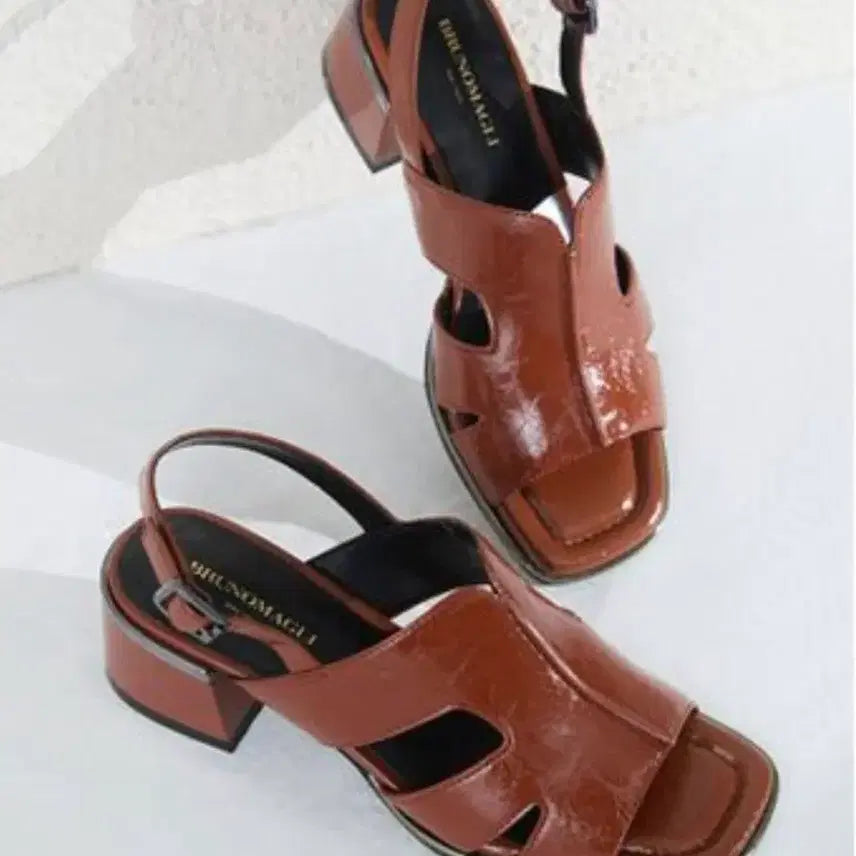[BUNJANG] Bruno Magli Erdin Sandals / 새)브루노말리 에르딘 샌들