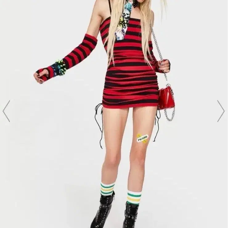 [BUNJANG] Current Mood Red Stripe Handwarmer Dress / current mood 레드 스트라이프 핸드워머 원피스 할로윈 펑크룩 dolls kill 돌스킬