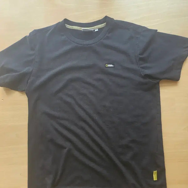 [BUNJANG] National Geographic Black Logo T-Shirt / 내셔널지오그래픽 반팔티 블랙