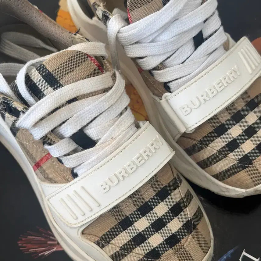 [BUNJANG] Burberry Authentic Women's Sneakers / 버버리 정품 스니커즈