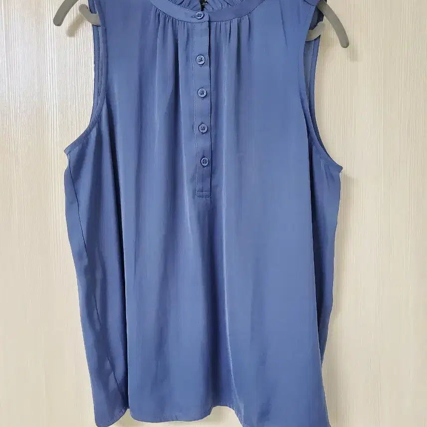 [BUNJANG] Simply Vera Vera Wang Sleeveless Ruffle Blouse Blue / 심플리 베라 왕 민소매 프릴 블라우스 블루