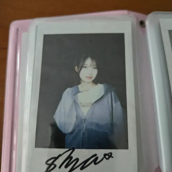 [BUNJANG] EVERGLOW Sihyeon Signed Polaroid Photocard / 에버글로우 시현 폴라 양도해요