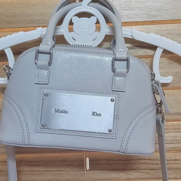 [BUNJANG] Matinkim Curve Zip Mini Bag Light Grey / 마뗑킴 커브 집 미니백 라이트 그레이 새상품